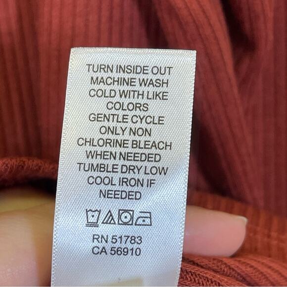 Maurices, Rust Orange Ribbed Lace Strappy Detail Long Sleeve Shirt. Size Large. - Picture 4 of 6